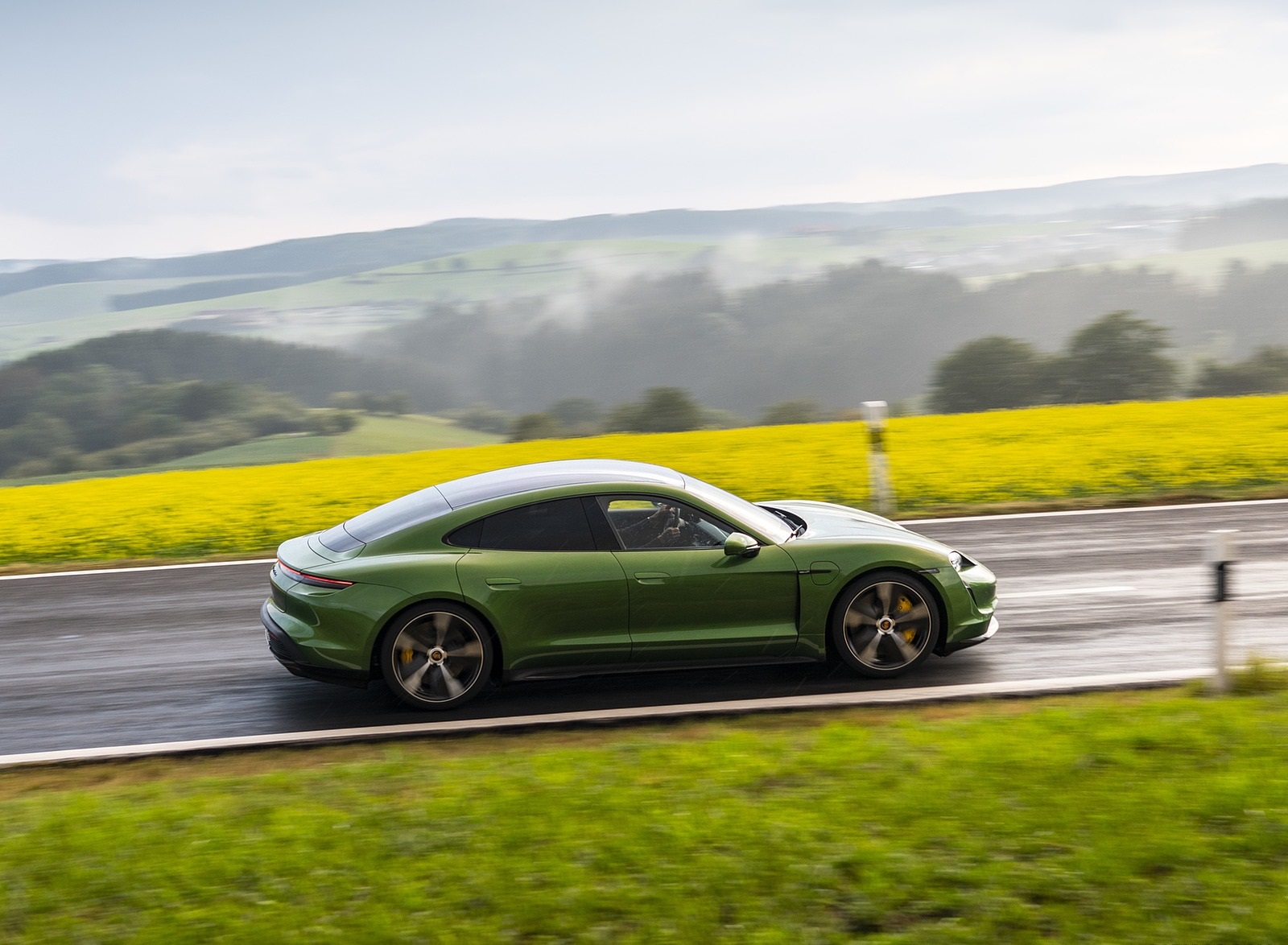 2020 Porsche Taycan Turbo S (Color: Mamba Green Metallic) Side Wallpapers #7 of 95