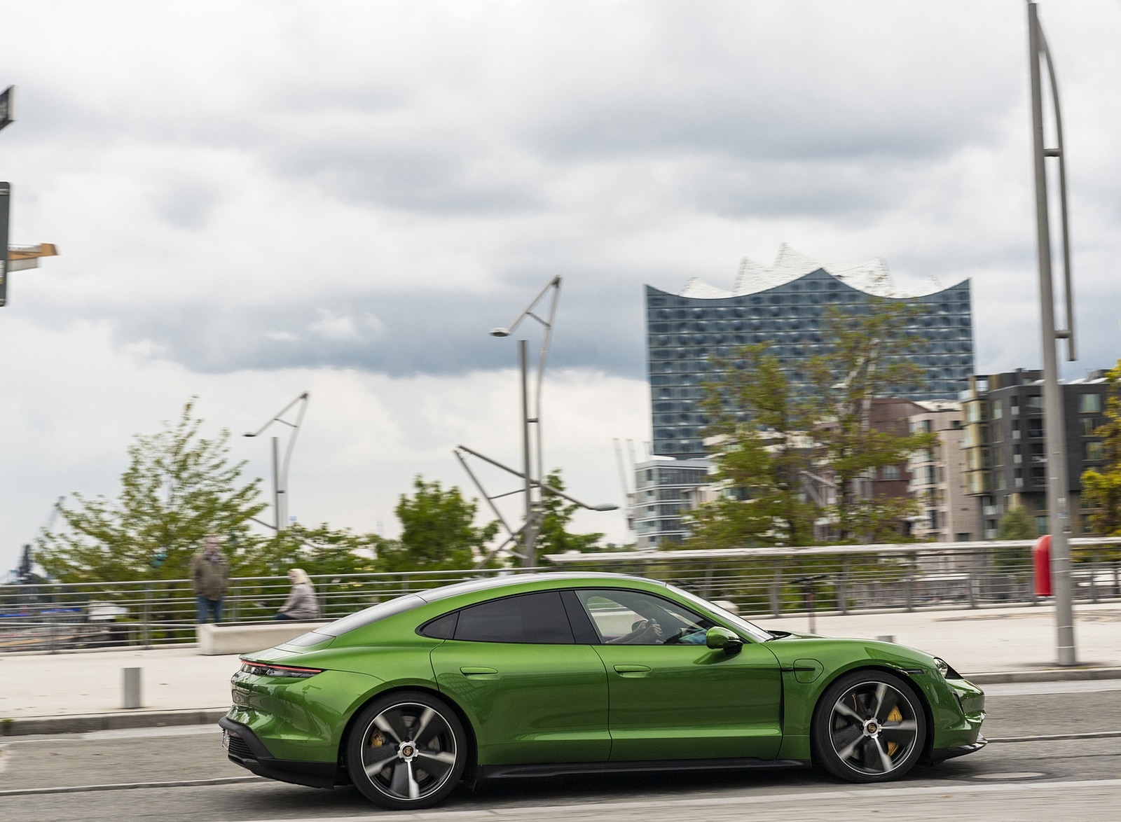 2020 Porsche Taycan Turbo S (Color: Mamba Green Metallic) Side Wallpapers #8 of 95