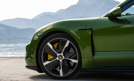 2020 Porsche Taycan Turbo S (Color: Mamba Green Metallic) Wheel Wallpapers 450x275 (20)