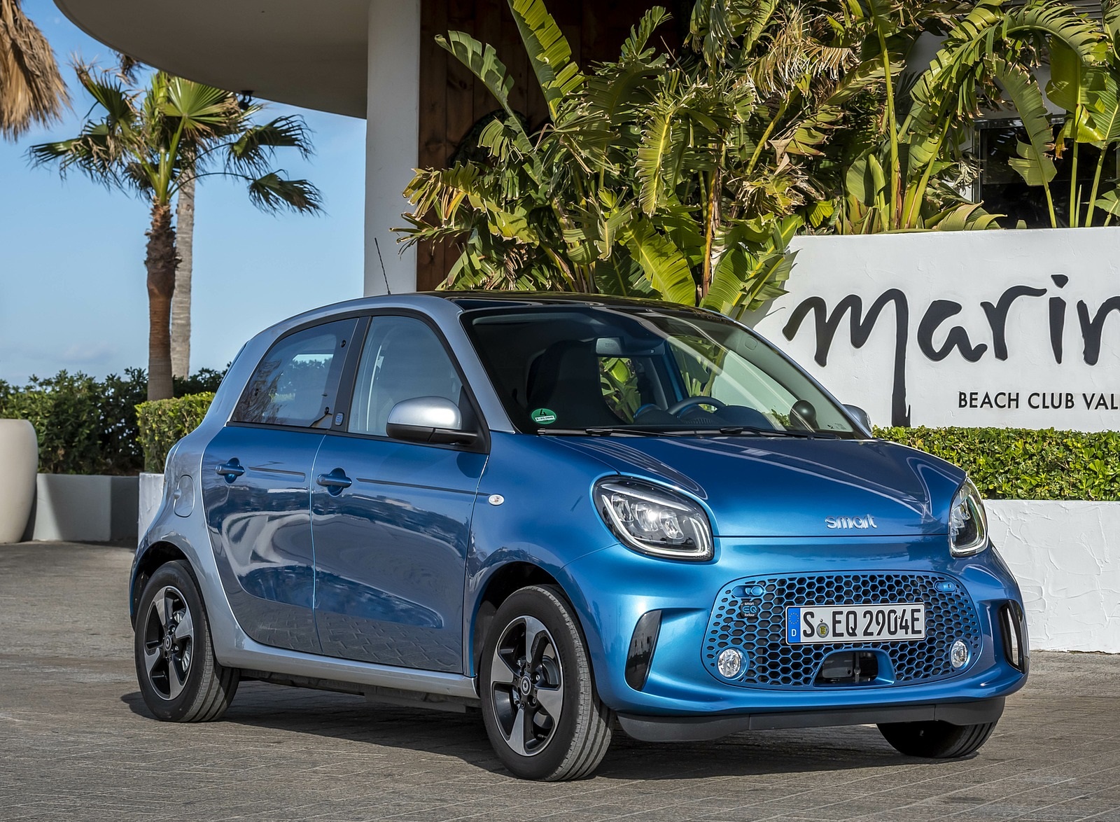 2020 Smart EQ ForFour Passion Line (Color: Steel Blue) Front Three-Quarter Wallpapers #54 of 80