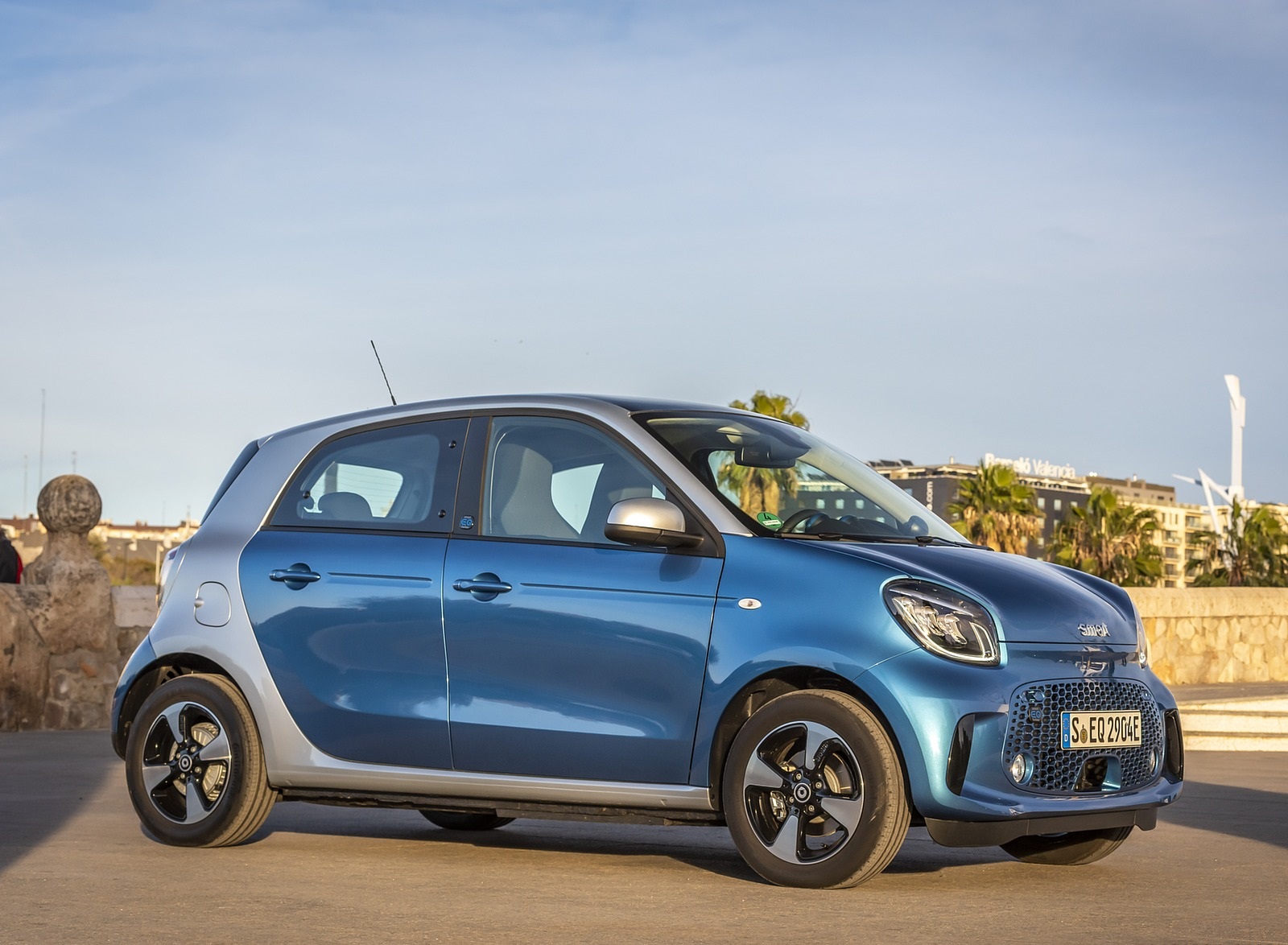 2020 Smart EQ ForFour Passion Line (Color: Steel Blue) Front Three-Quarter Wallpapers #60 of 80