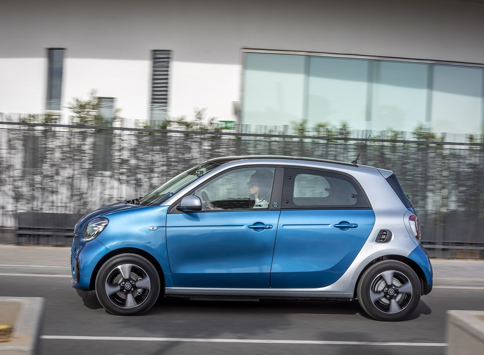 2020 Smart EQ ForFour Passion Line (Color: Steel Blue) Side Wallpapers #50 of 80