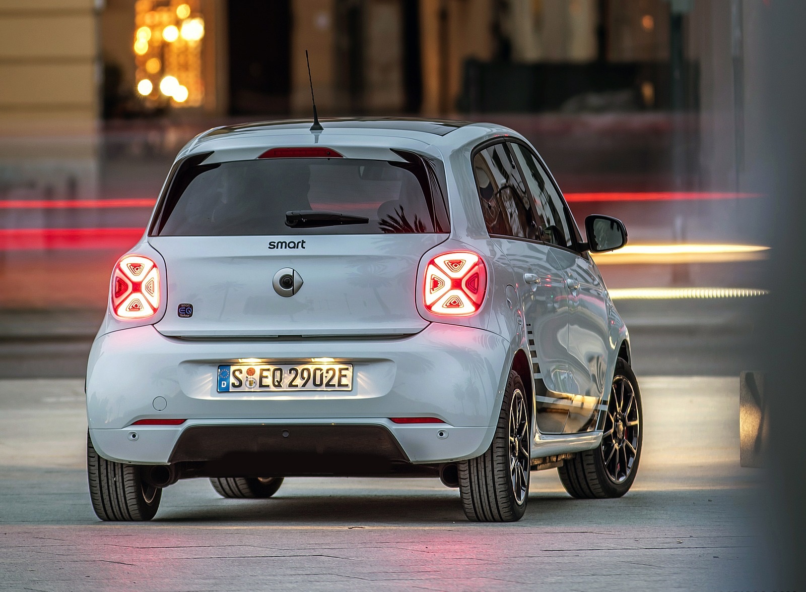 2020 Smart EQ ForFour Pulse Line (Color: Ice White) Rear Wallpapers #26 of 80