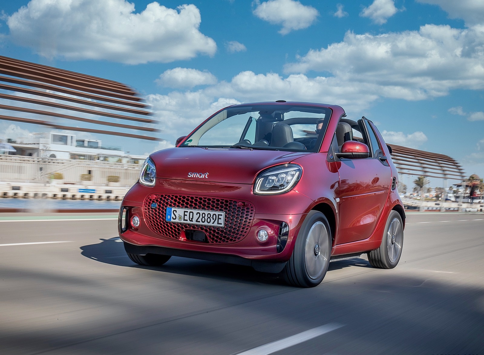 2020 Smart EQ ForTwo Cabrio Prime Line (Color: Carmine Red) Front Three-Quarter Wallpapers #10 of 100