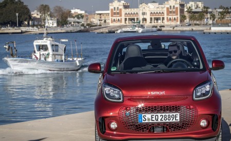 2020 Smart EQ ForTwo Cabrio Prime Line (Color: Carmine Red) Front Wallpapers 450x275 (25)