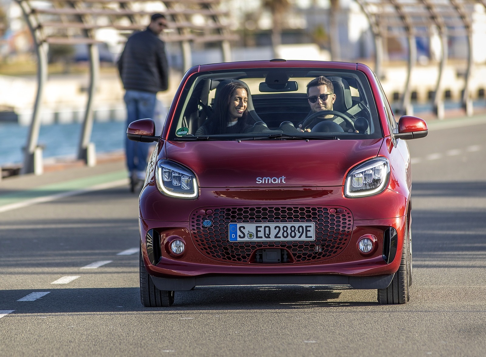 2020 Smart EQ ForTwo Cabrio Prime Line (Color: Carmine Red) Front Wallpapers #16 of 100