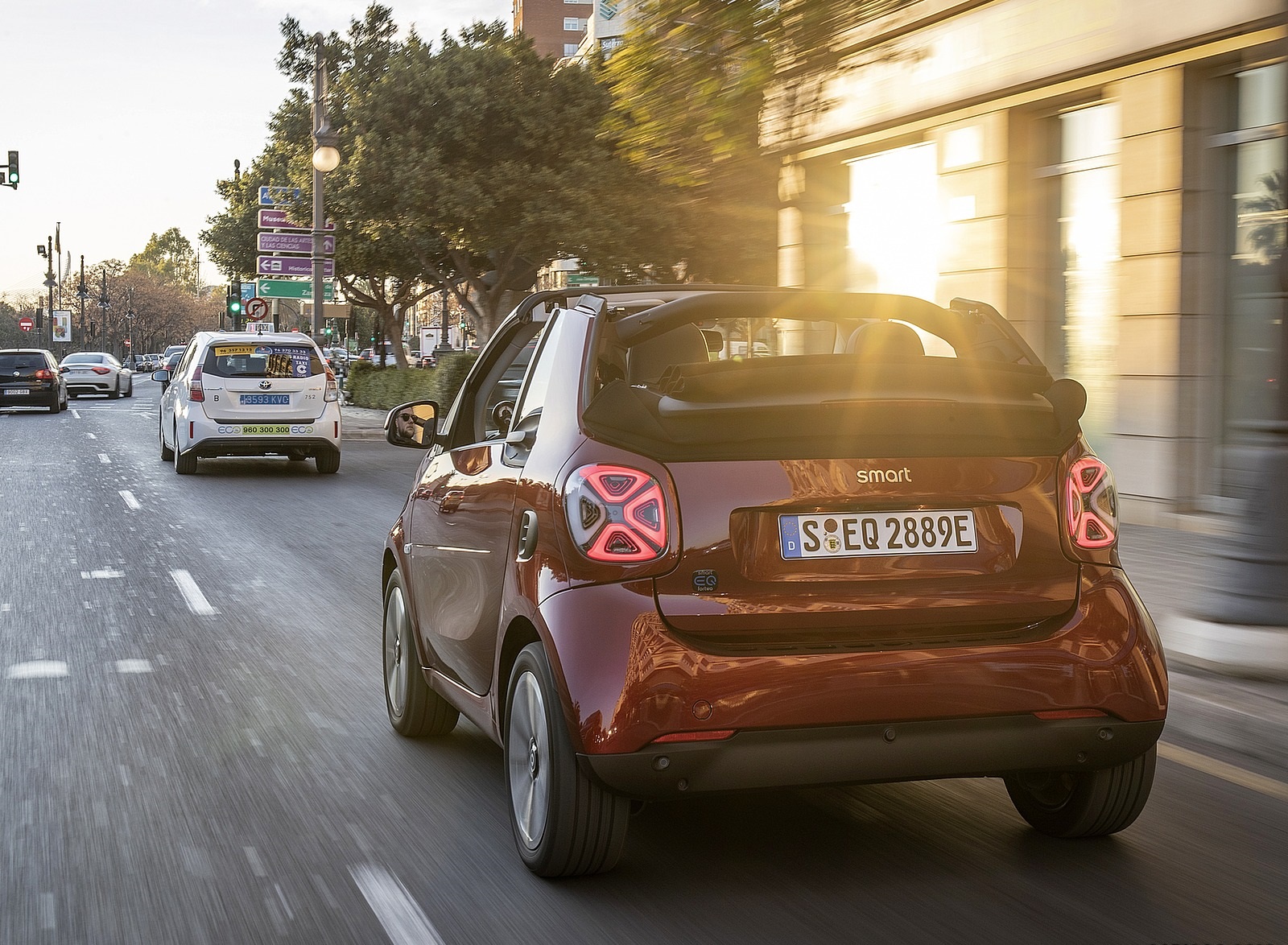 2020 Smart EQ ForTwo Cabrio Prime Line (Color: Carmine Red) Rear Three-Quarter Wallpapers #4 of 100