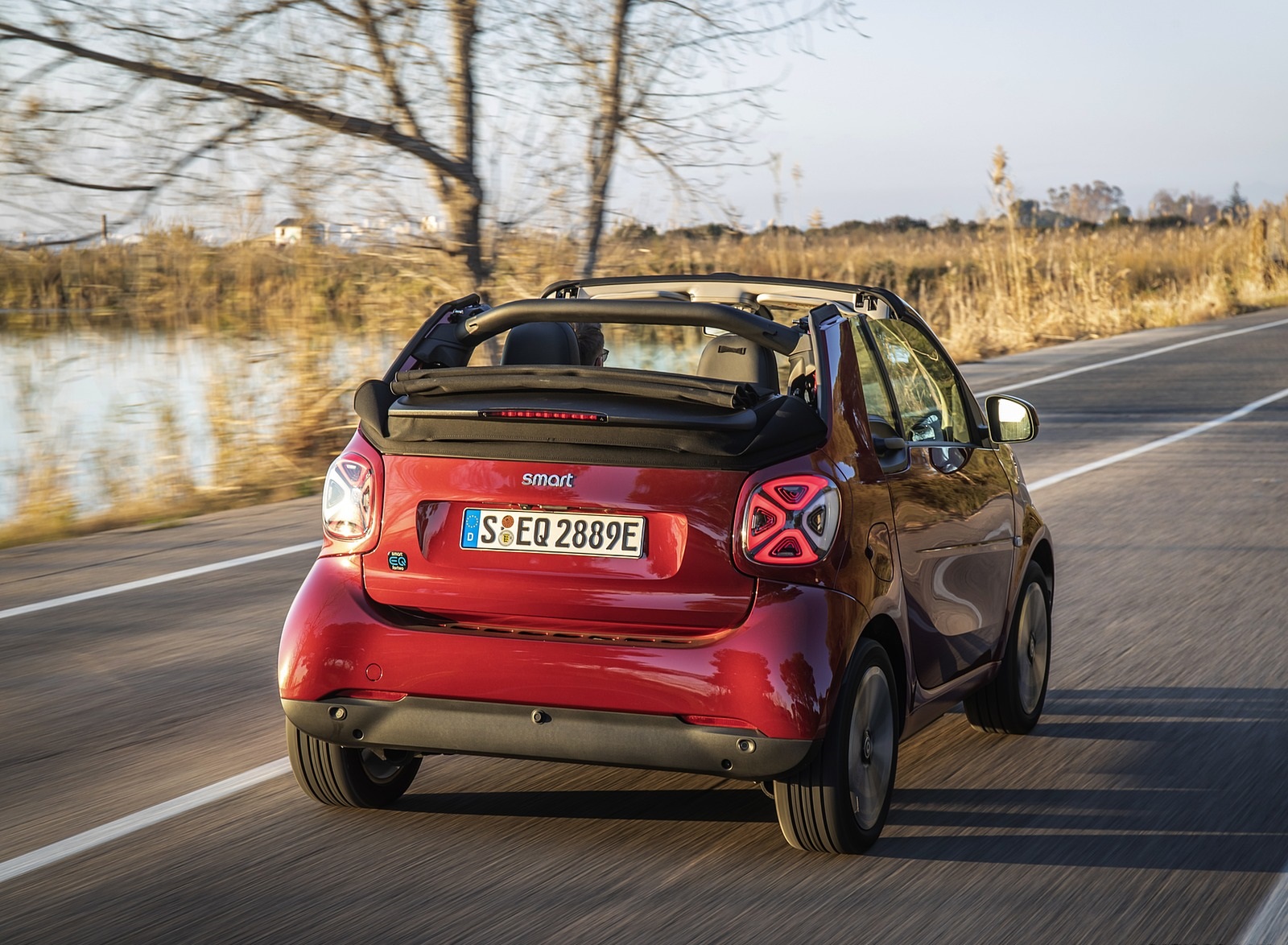 2020 Smart EQ ForTwo Cabrio Prime Line (Color: Carmine Red) Rear Wallpapers #17 of 100