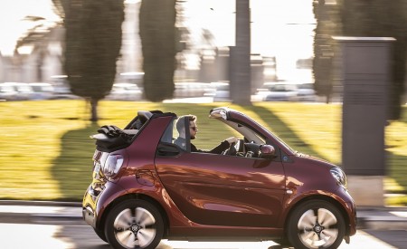 2020 Smart EQ ForTwo Cabrio Prime Line (Color: Carmine Red) Side Wallpapers 450x275 (5)