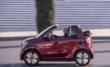 2020 Smart EQ ForTwo Cabrio Prime Line (Color: Carmine Red) Side Wallpapers 450x275 (6)
