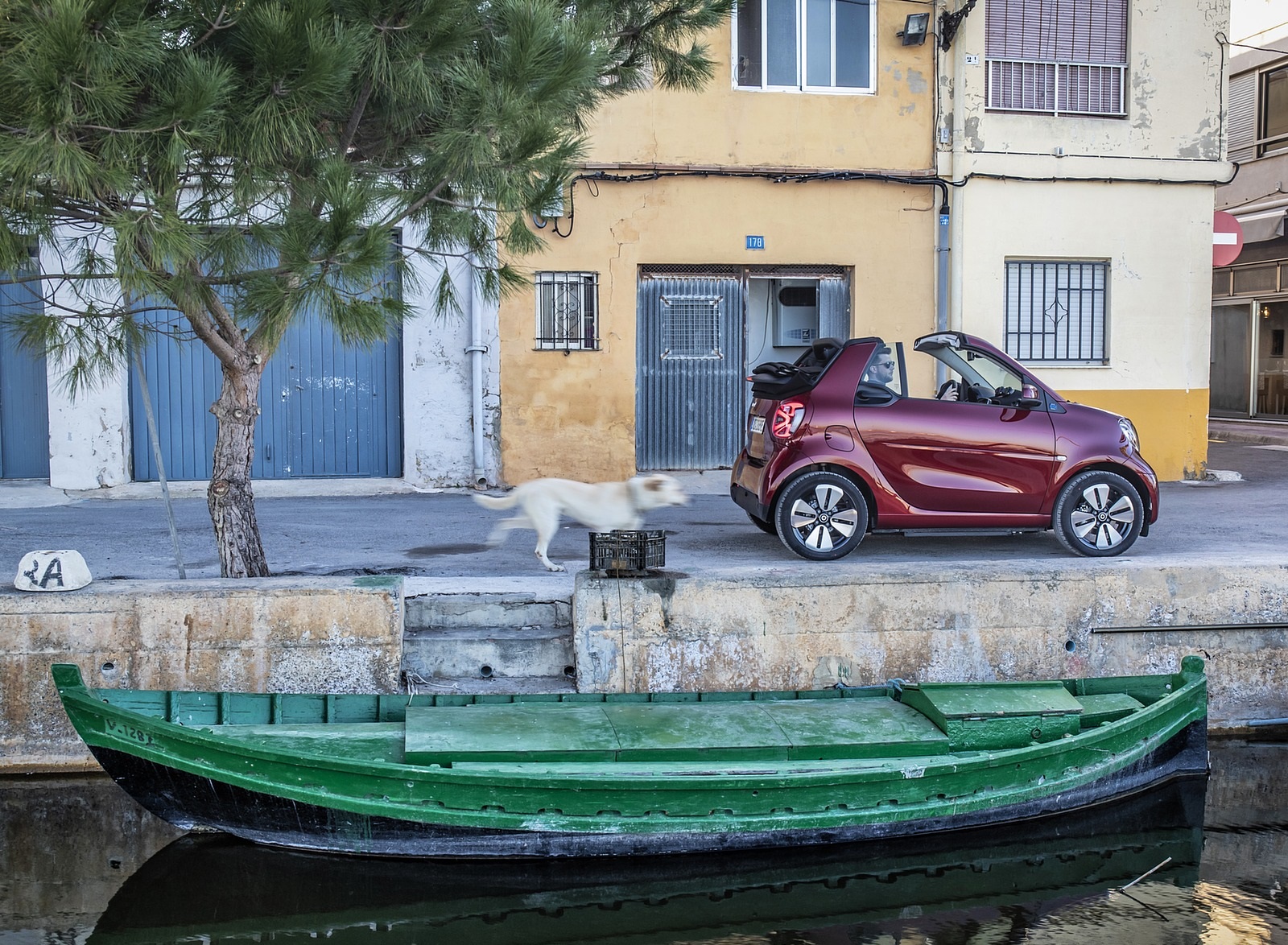 2020 Smart EQ ForTwo Cabrio Prime Line (Color: Carmine Red) Side Wallpapers #31 of 100