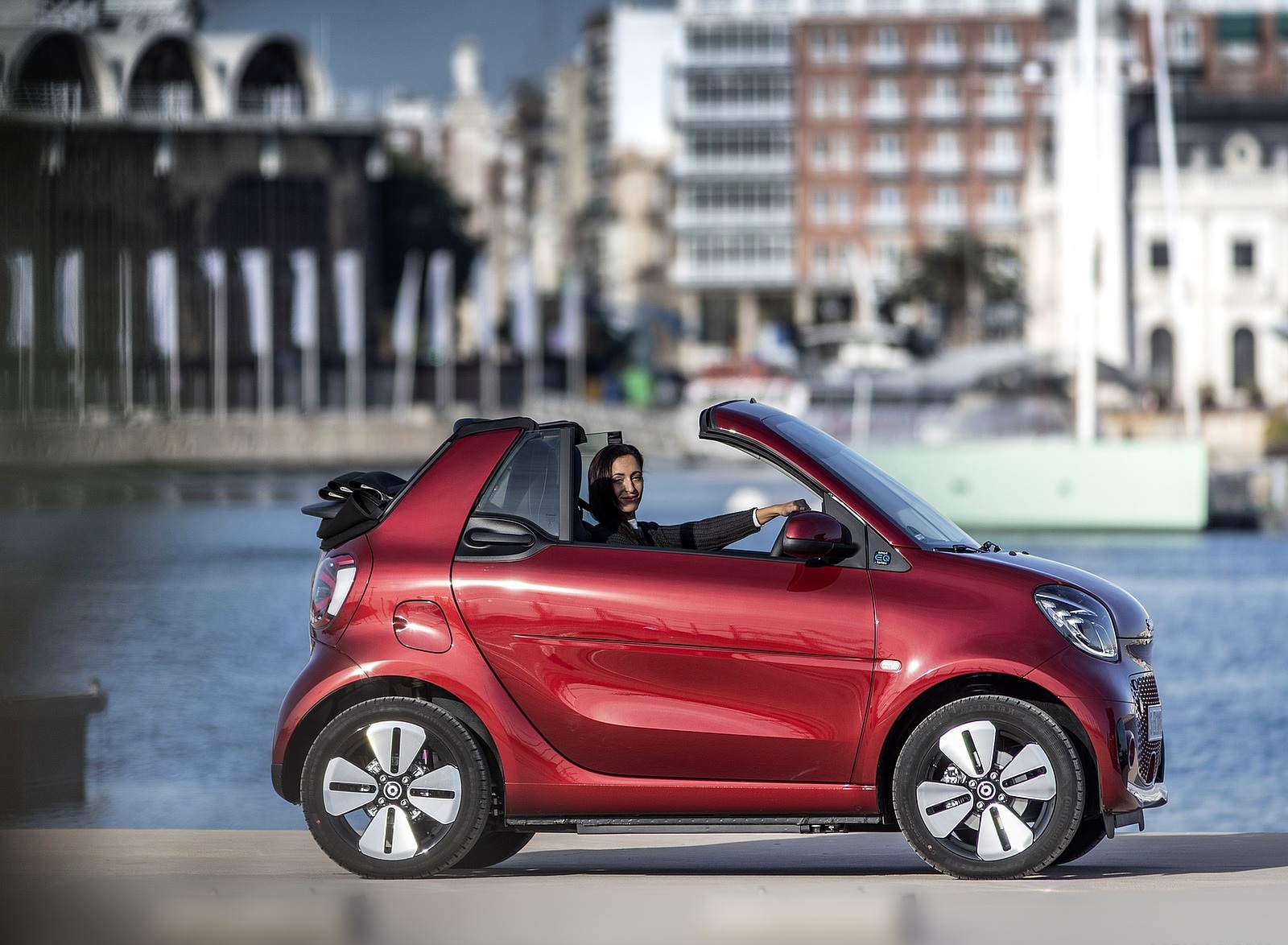 2020 Smart EQ ForTwo Cabrio Prime Line (Color: Carmine Red) Side Wallpapers #20 of 100