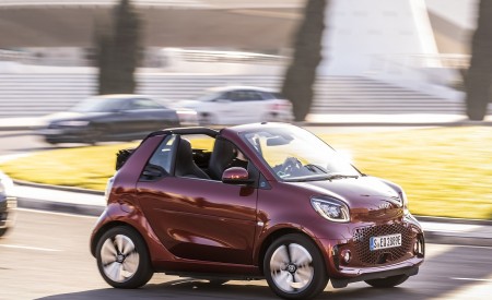 2020 Smart EQ ForTwo Cabrio Prime Line (Color: Carmine Red) Side Wallpapers 450x275 (8)