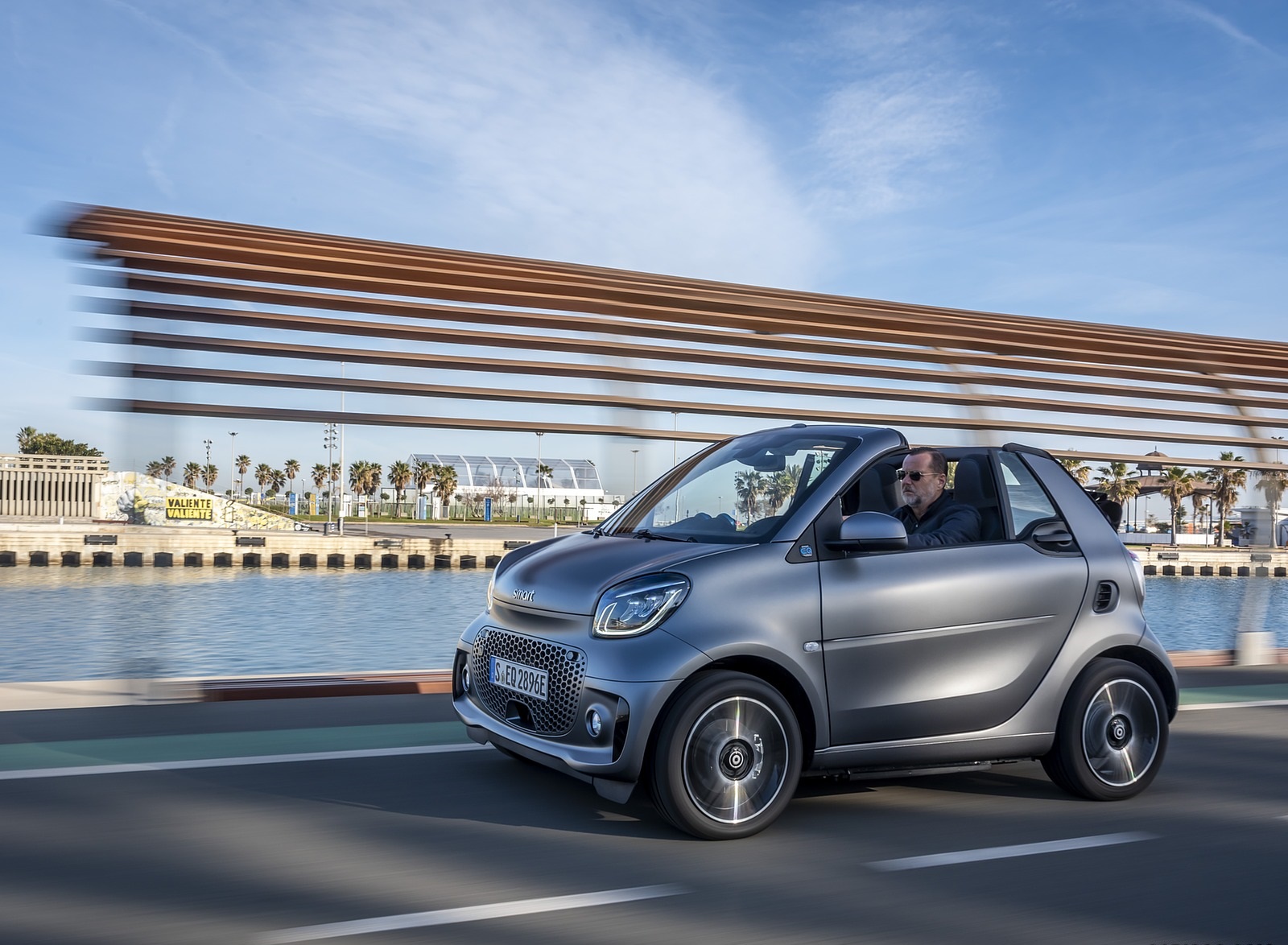 2020 Smart EQ ForTwo Cabrio Pulse Line (Color: Graphite Grey Matt) Front Three-Quarter Wallpapers #67 of 100