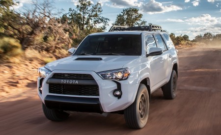 2020 Toyota 4Runner TRD Pro Front Three-Quarter Wallpapers 450x275 (2)