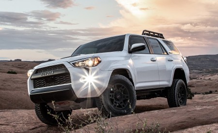 2020 Toyota 4Runner TRD Pro Front Three-Quarter Wallpapers 450x275 (7)