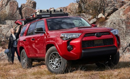 2020 Toyota 4Runner Venture Edition Front Three-Quarter Wallpapers 450x275 (4)
