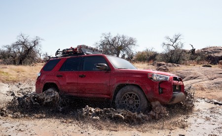 2020 Toyota 4Runner Venture Edition Off-Road Wallpapers 450x275 (5)