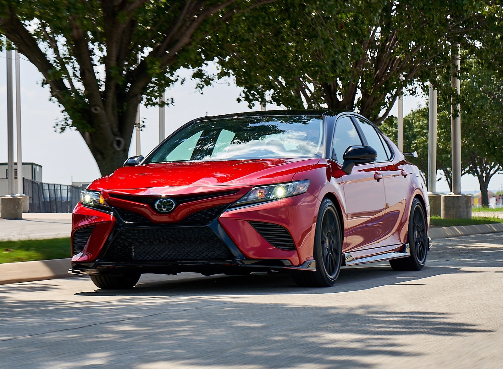 2020 Toyota Camry TRD Front Three-Quarter Wallpapers (4)