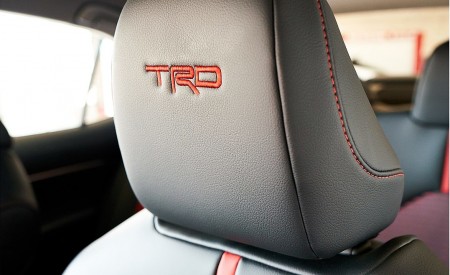 2020 Toyota Camry TRD Interior Seats Wallpapers 450x275 (9)