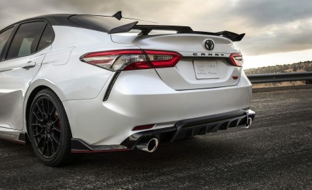 2020 Toyota Camry TRD Rear Bumper Wallpapers 450x275 (18)