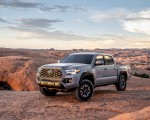 2020 Toyota Tacoma TRD Off-Road (Color: Cement) Front Three-Quarter Wallpapers 150x120