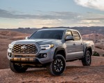 2020 Toyota Tacoma TRD Off-Road (Color: Cement) Front Three-Quarter Wallpapers 150x120