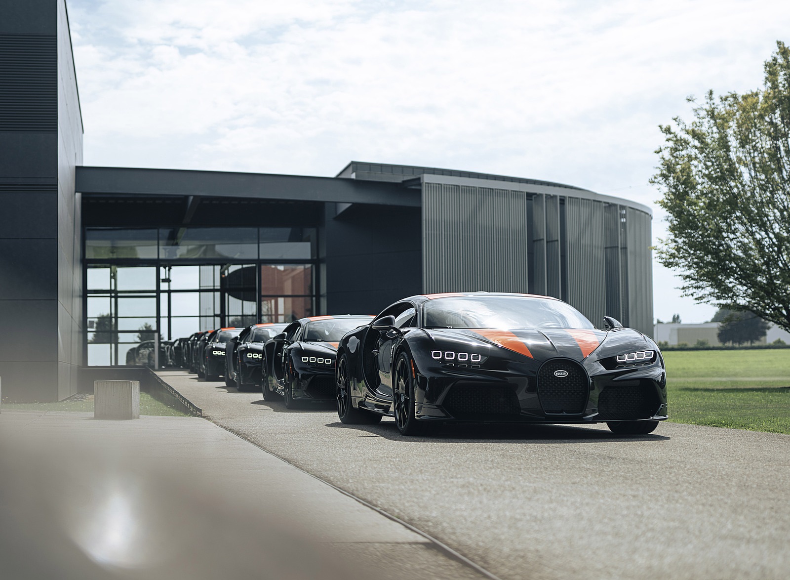2021 Bugatti Chiron Super Sport 300+ Front Wallpapers #29 of 31