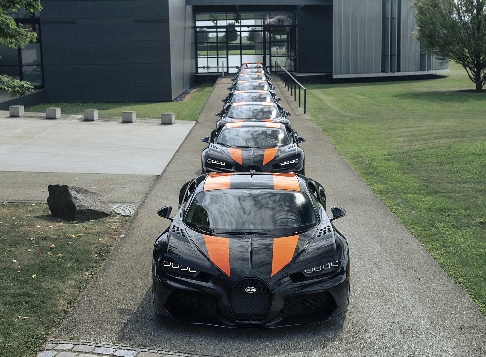 2021 Bugatti Chiron Super Sport 300+ Wallpapers  #26 of 31