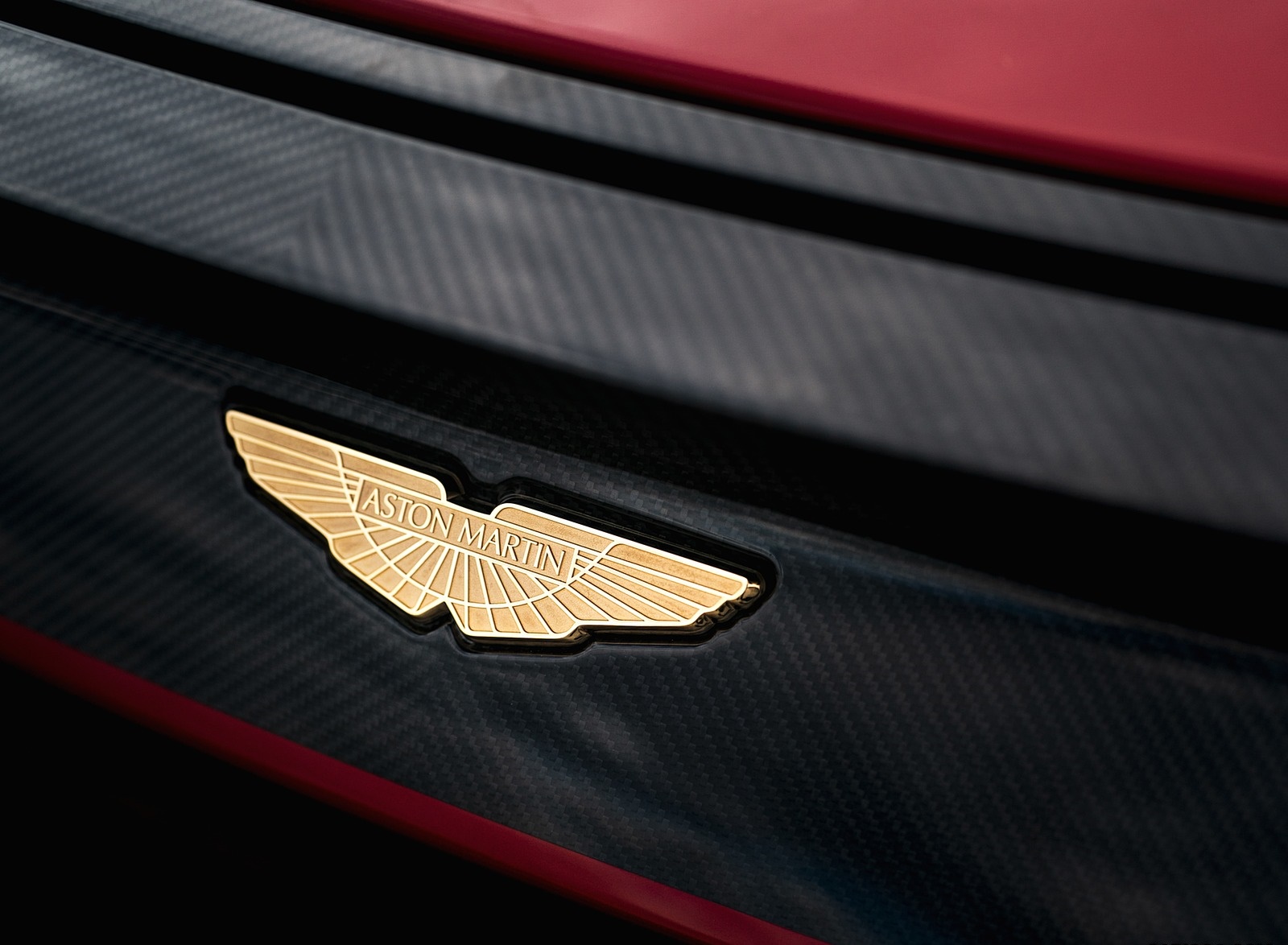 2020 Aston Martin DBS GT Zagato Badge Wallpapers #8 of 22