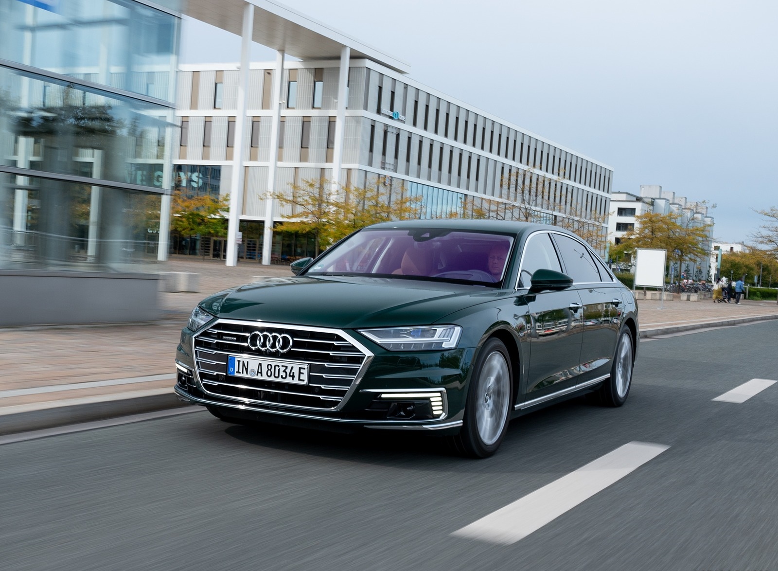2020 Audi A8 L 60 TFSI e quattro Plug-In Hybrid (Color: Goodwood Green) Front Three-Quarter Wallpapers #19 of 49