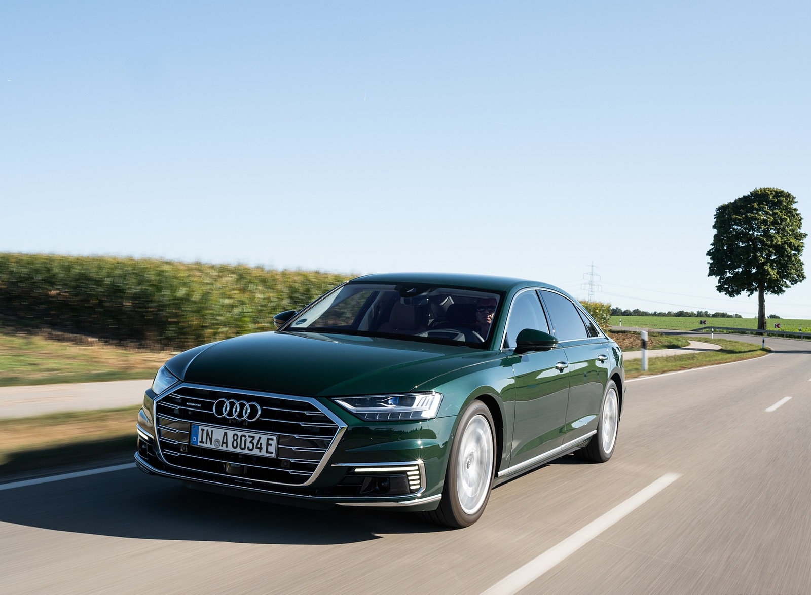 2020 Audi A8 L 60 TFSI e quattro Plug-In Hybrid (Color: Goodwood Green) Front Three-Quarter Wallpapers #24 of 49