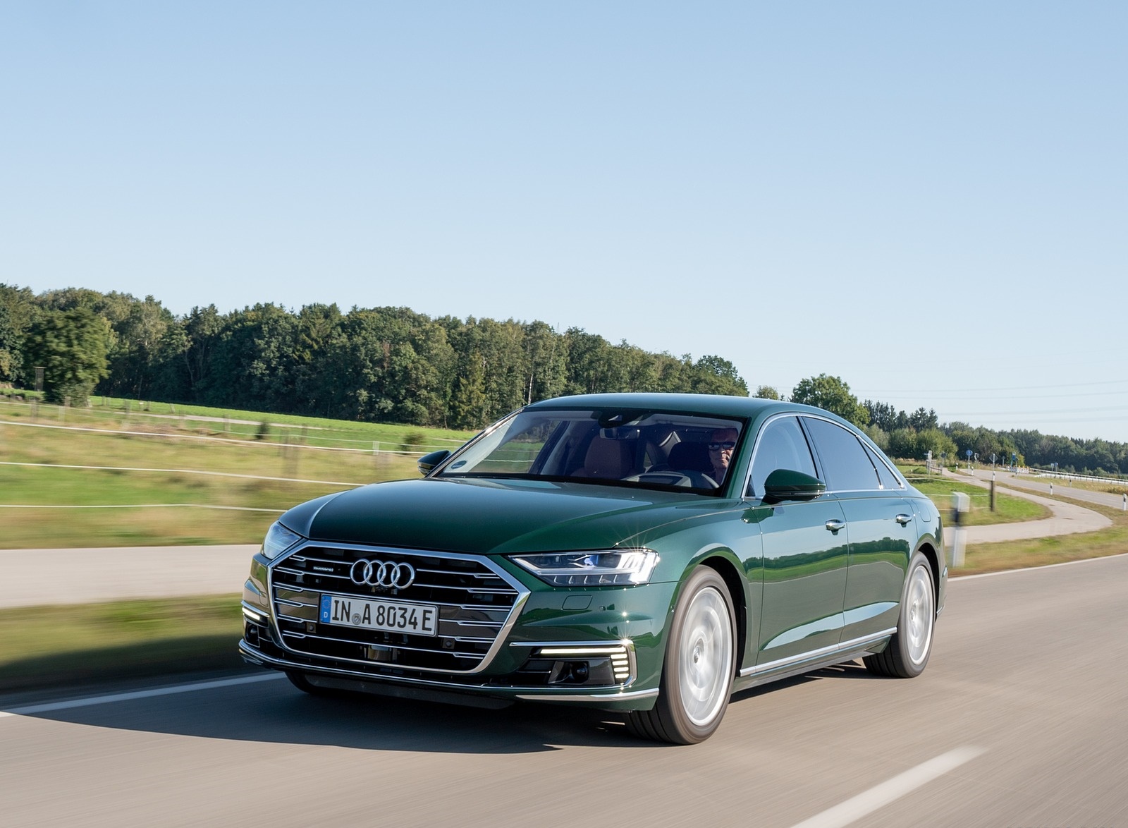 2020 Audi A8 L 60 TFSI e quattro Plug-In Hybrid (Color: Goodwood Green) Front Three-Quarter Wallpapers #13 of 49