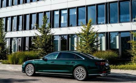2020 Audi A8 L 60 TFSI e quattro Plug-In Hybrid (Color: Goodwood Green) Side Wallpapers 450x275 (31)