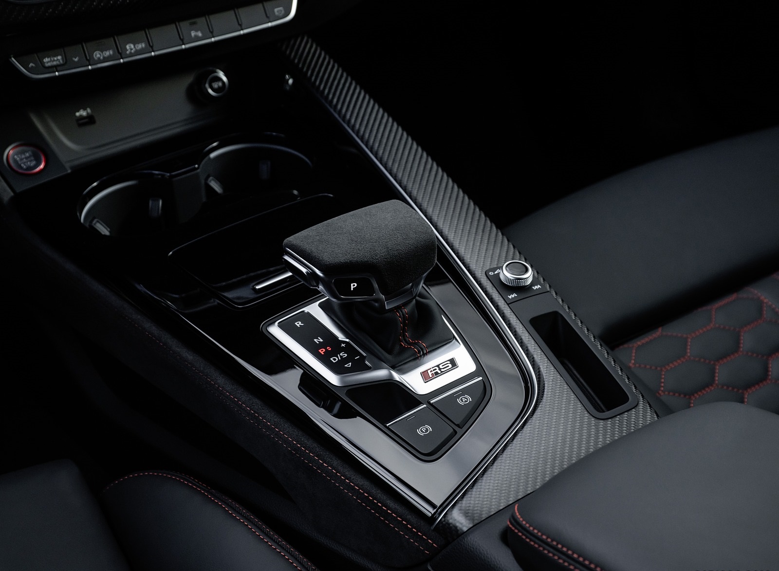 2020 Audi RS 4 Avant Central Console Wallpapers #37 of 98. 