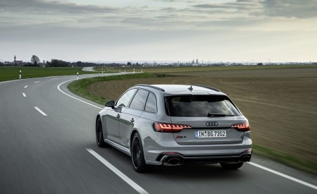 2020 Audi RS 4 Avant (Color: Nardo Gray) Rear Three-Quarter Wallpapers 450x275 (16)