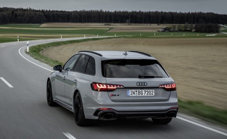 2020 Audi RS 4 Avant (Color: Nardo Gray) Rear Three-Quarter Wallpapers 450x275 (7)