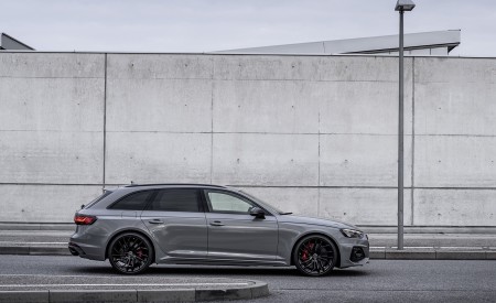 2020 Audi RS 4 Avant (Color: Nardo Gray) Side Wallpapers 450x275 (26)