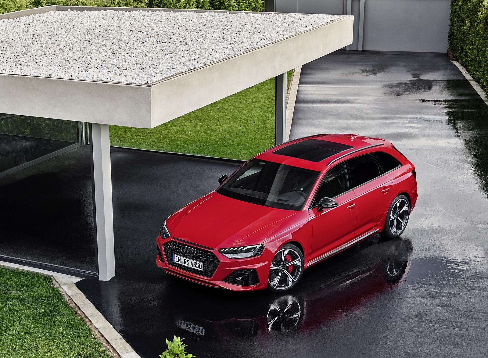 2020 Audi RS 4 Avant (Color: Tango Red) Front Three-Quarter Wallpapers #61 of 98