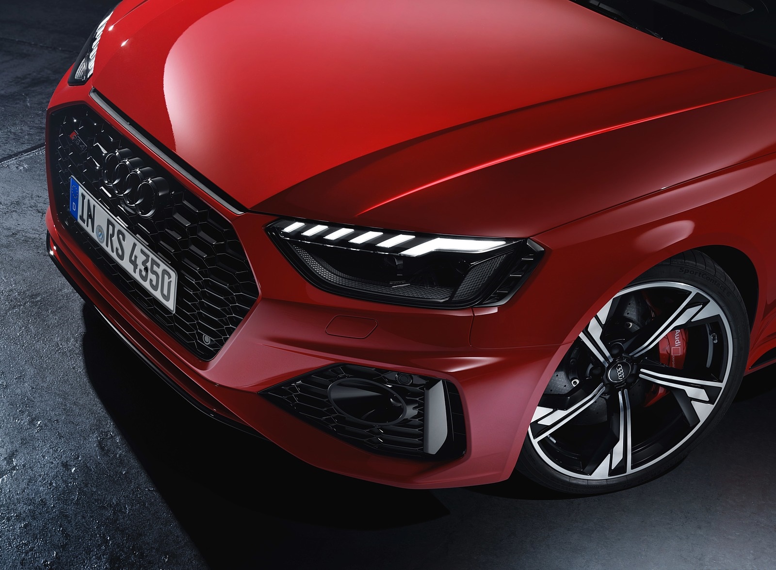 2020 Audi RS 4 Avant (Color: Tango Red) Headlight Wallpapers #78 of 98