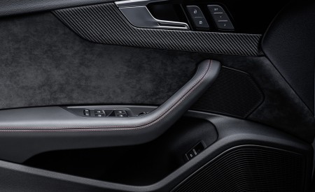 2020 Audi RS 4 Avant Interior Detail Wallpapers 450x275 (32)
