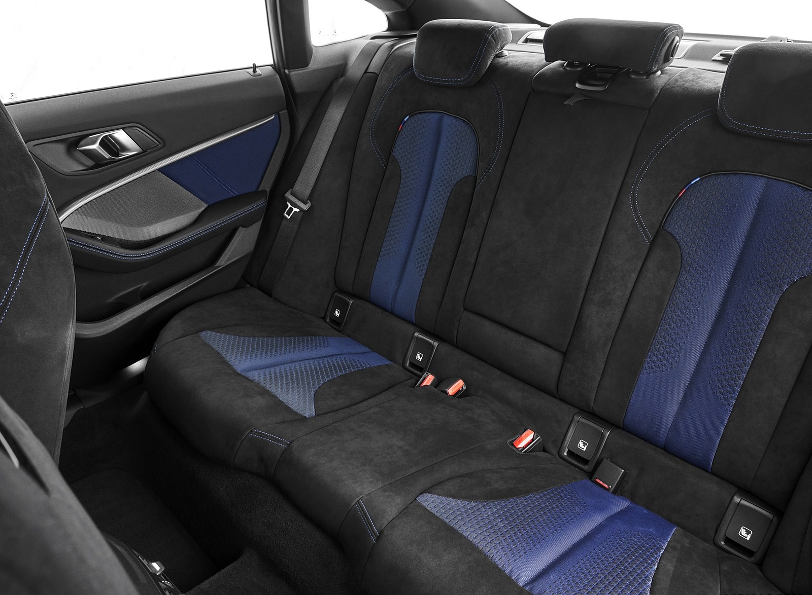 2020 BMW 2 Series 220d Gran Coupe M Sport (Color: Storm Bay Metallic) Interior Rear Seats Wallpapers #30 of 69
