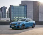 2020 BMW M235i Gran Coupe xDrive (Color: Snapper Rocks Blue Metallic) Front Three-Quarter Wallpapers 150x120 (16)