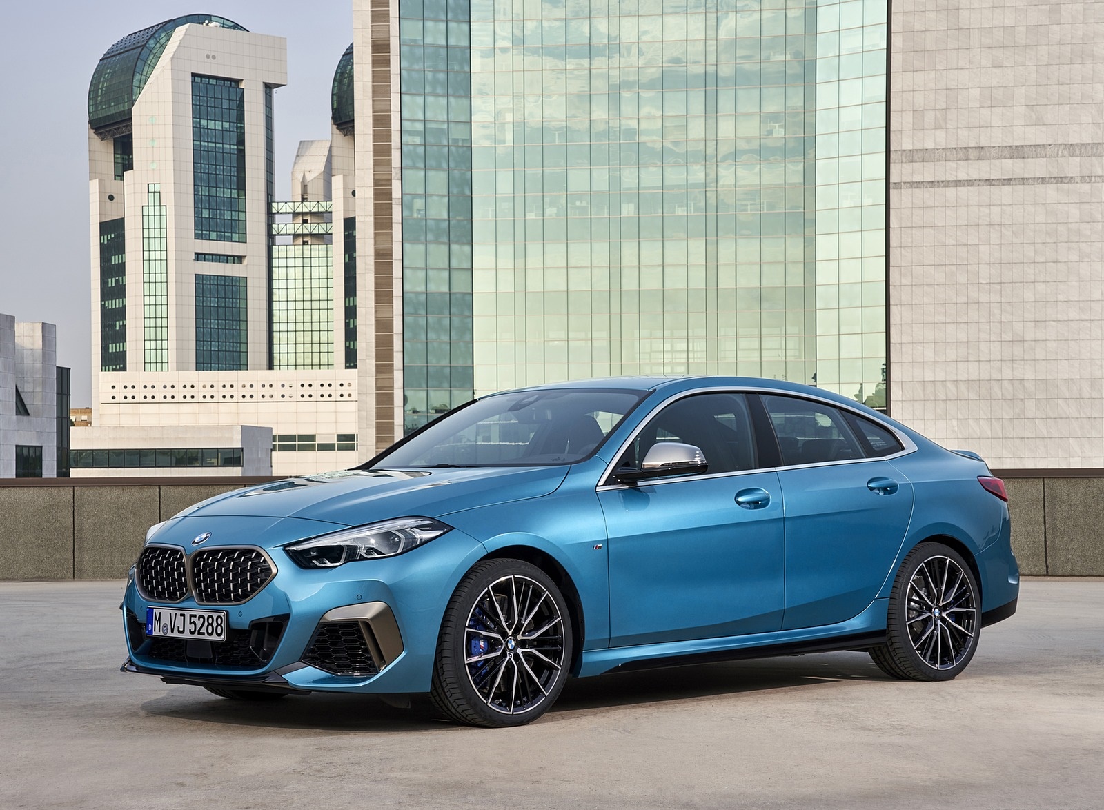 2020 BMW M235i Gran Coupe xDrive (Color: Snapper Rocks Blue Metallic) Front Three-Quarter Wallpapers #17 of 48