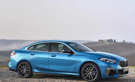 2020 BMW M235i Gran Coupe xDrive (Color: Snapper Rocks Blue Metallic) Side Wallpapers 450x275 (28)