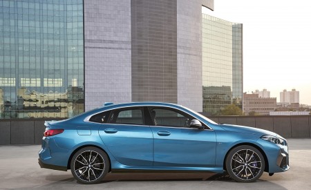 2020 BMW M235i Gran Coupe xDrive (Color: Snapper Rocks Blue Metallic) Side Wallpapers 450x275 (22)