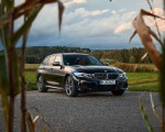 2020 BMW M340i xDrive Touring (Color: Black Sapphire Metallic) Front Three-Quarter Wallpapers 150x120