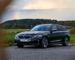 2020 BMW M340i xDrive Touring (Color: Black Sapphire Metallic) Front Three-Quarter Wallpapers 150x120 (22)