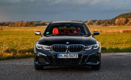 2020 BMW M340i xDrive Touring (Color: Black Sapphire Metallic) Front Wallpapers 450x275 (34)