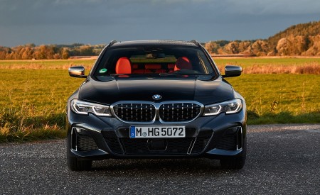 2020 BMW M340i xDrive Touring (Color: Black Sapphire Metallic) Front Wallpapers 450x275 (35)
